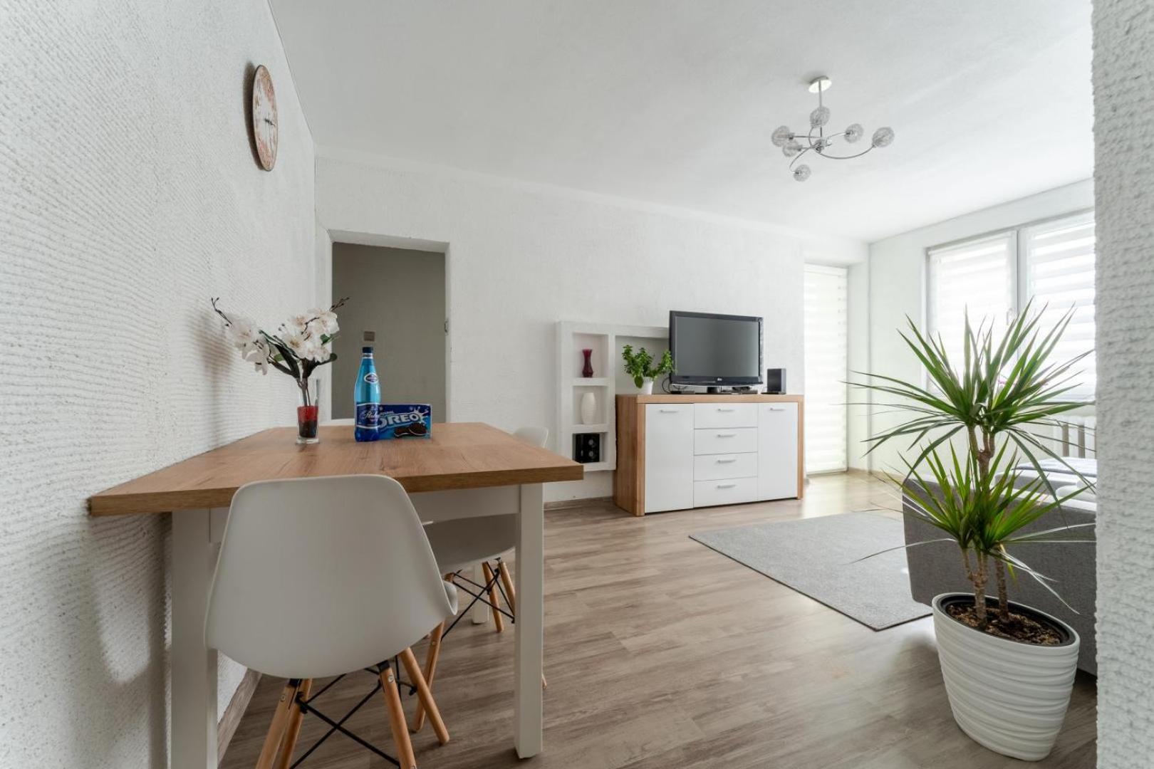 Apartament Gold - 2 Osobne Sypialnie Z Balkonem - Spaceapart Jelenia Góra Zewnętrze zdjęcie
